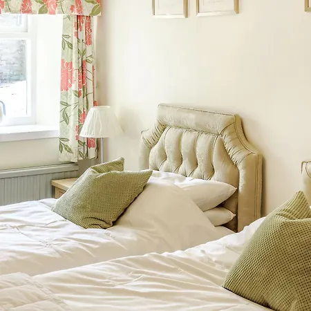 Stable - E5118 West Burton